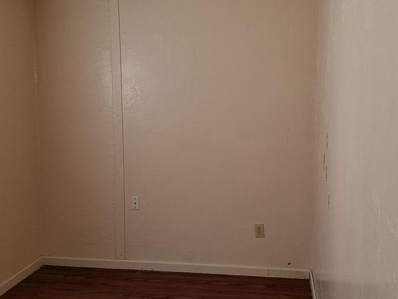 4th image of 1109 NW Lincoln Ave APT 25