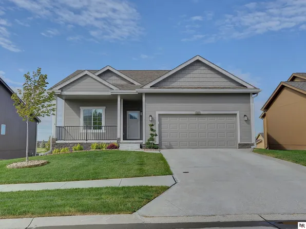 7310 N 167th St, Bennington, NE 68007