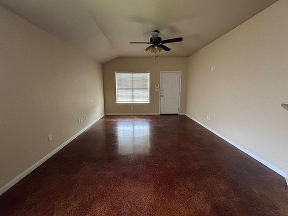 3rd image of 4305 Cambridge Dr #B