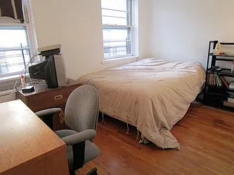 Rented by R New York