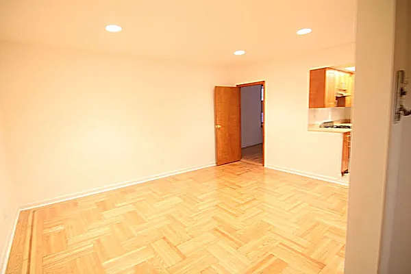 Rented by America Mecca Realty LLC | media 26