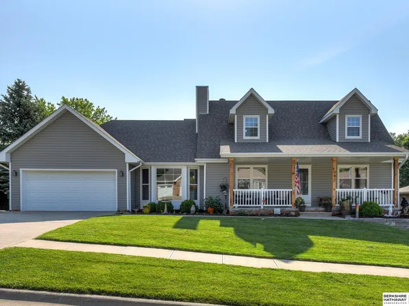 912 Pheasant Cir, Blair, NE 68008