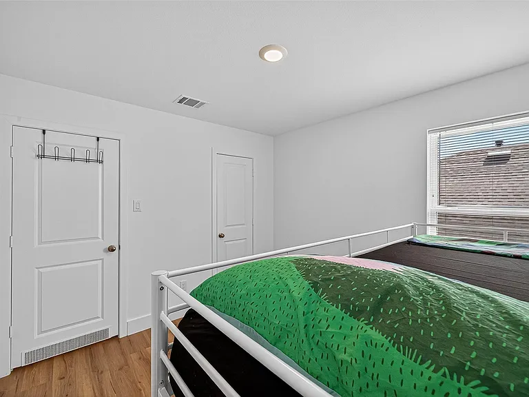 27615 Seascape Village Dr — Photo 29