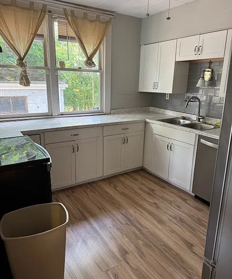 1612 Ridge Ave — Photo 1