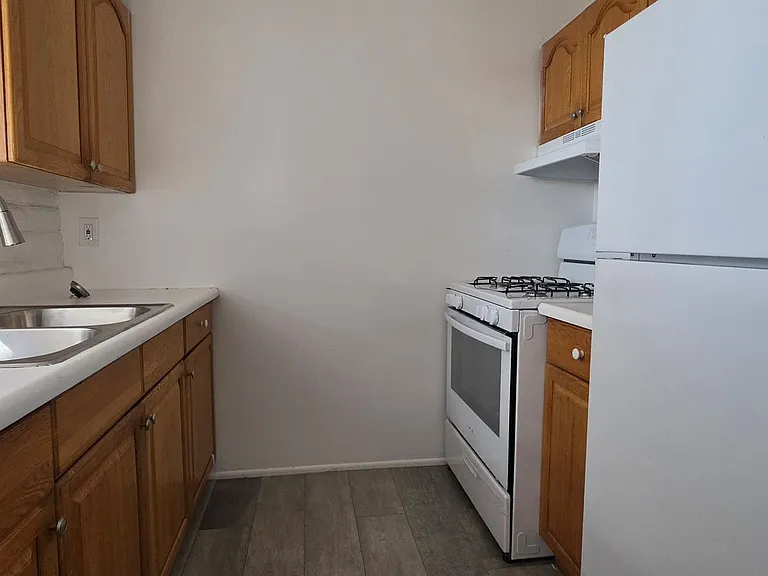 Oakwood Terrace **1 MONTH FREE MOVE IN SPECIAL — Photo 28