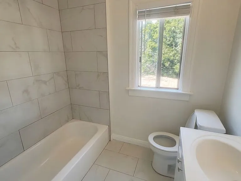 2723 San Marino St #12A — Photo 5