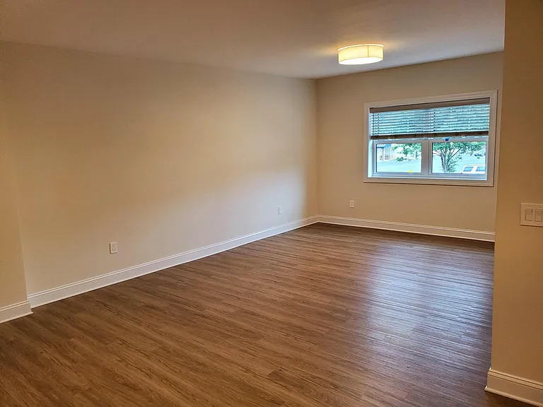 207 W Main St #1 — Photo 4