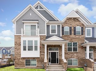 1985 Kingsley Cir, Northbrook, IL 60062