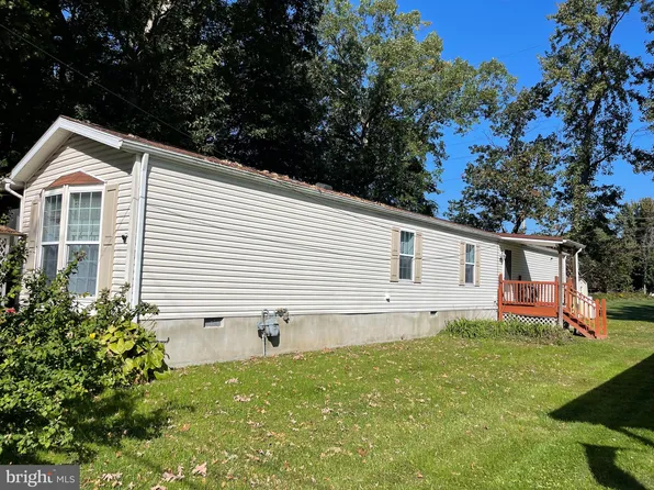 80 Mobile Dr, Pennsville, NJ 08070