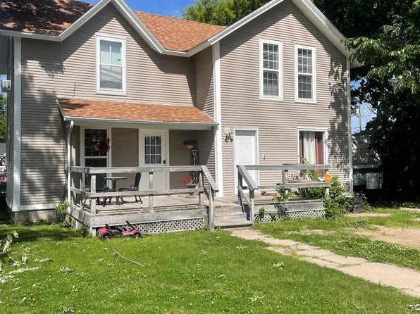 727 Washington Ave, Hastings, NE 68901