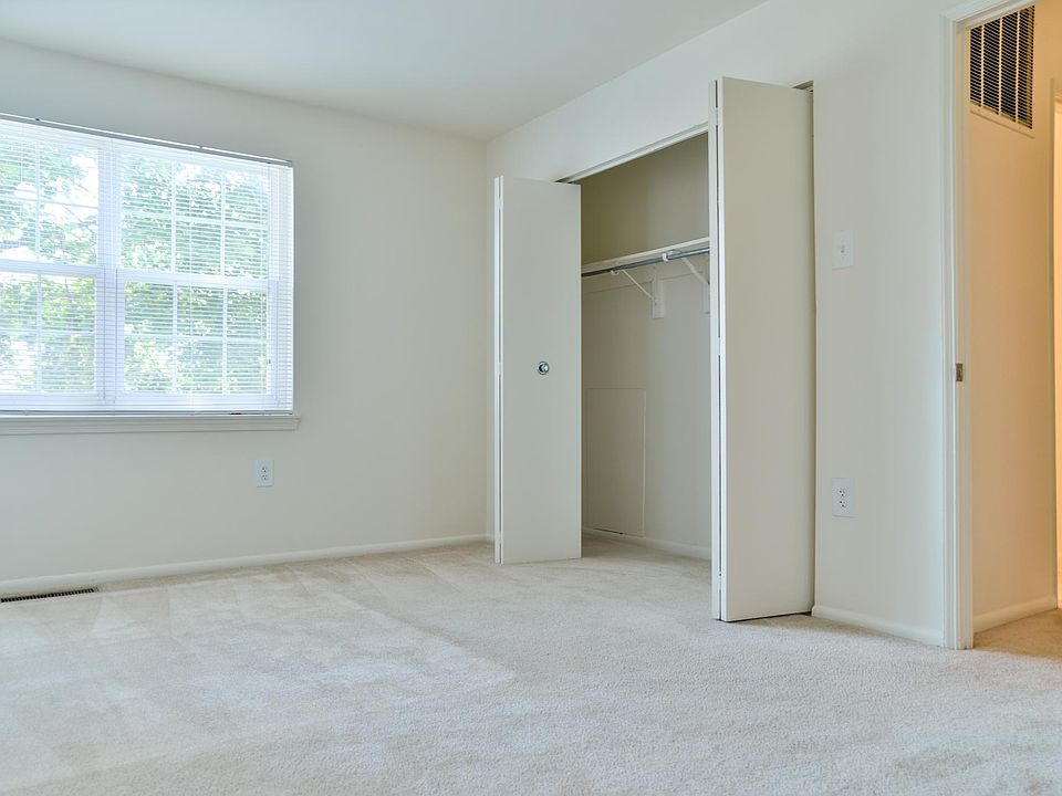 2nd image of 1413 Taney Ave