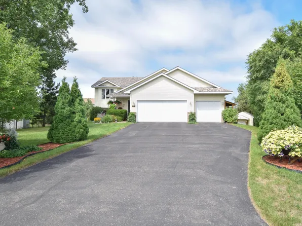 806 Pond View Ct, Braham, MN 55006