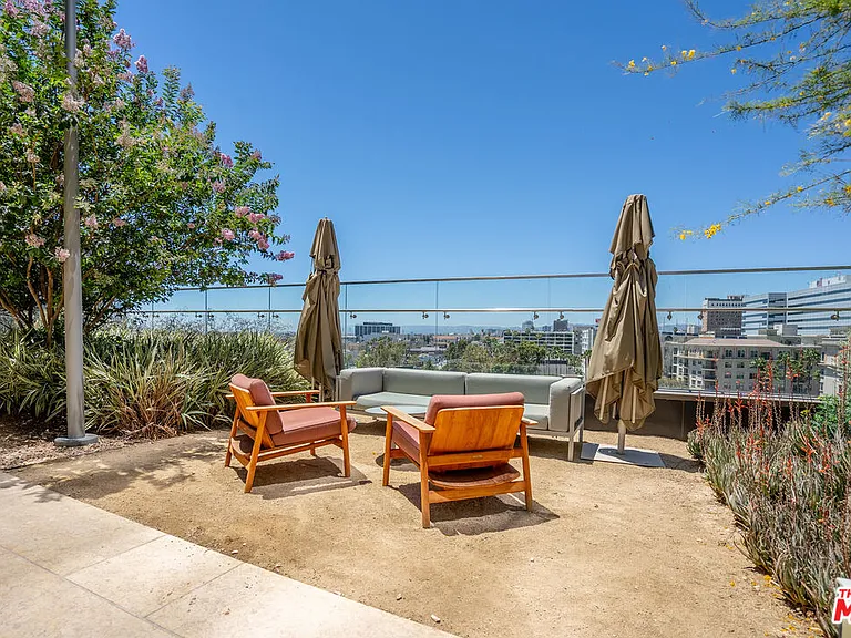 877 Francisco St #925 — Photo 25