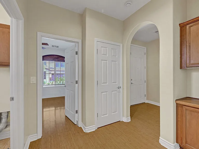 10240 Gladstone Peak St N — Photo 38