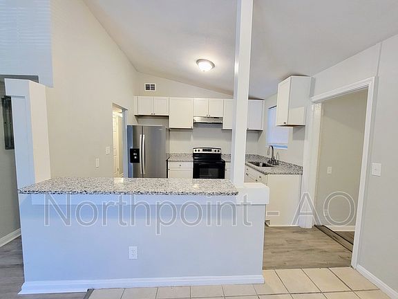 5th image of 1747 Cesery Blvd