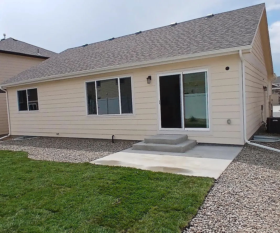 5 bed, 2557 sqft, $2,700 — Photo 4