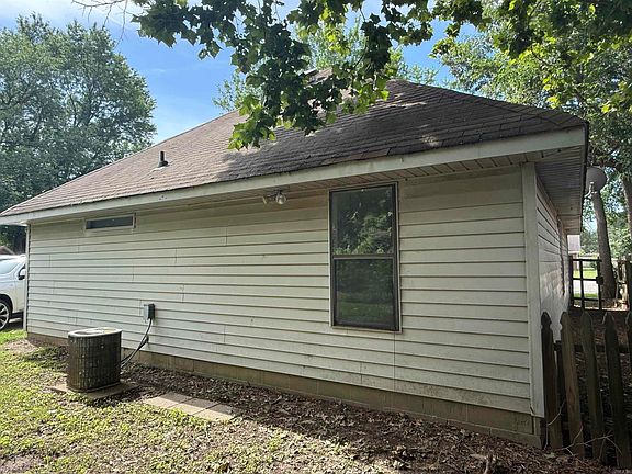 5th image of 1604 Auburn Pl