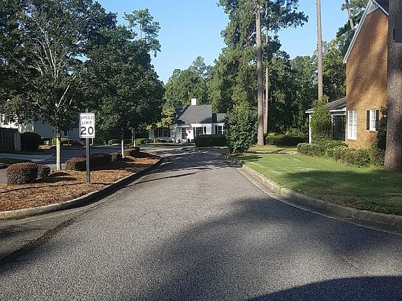5th image of 3703 Wexford Pl N