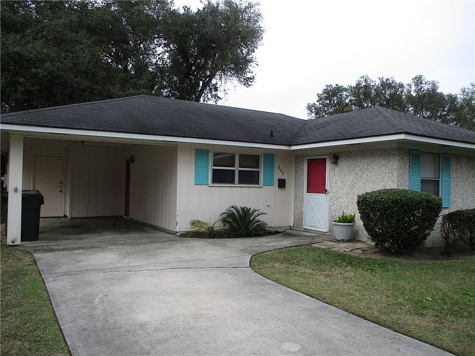 2nd image of 609 Delegal St