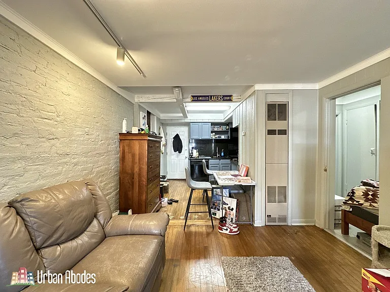 2141 W Webster Ave #BF — Photo 7