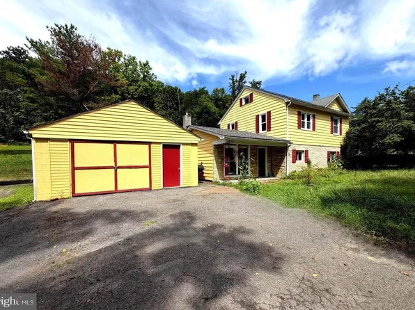 13111 Valley Rd NE, Cumberland, MD 21502