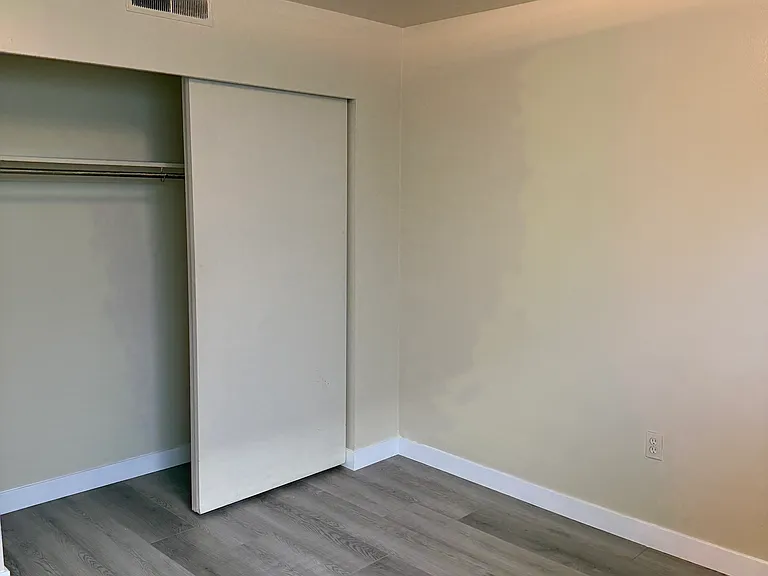 215 E Vidas Ave #5 — Photo 13