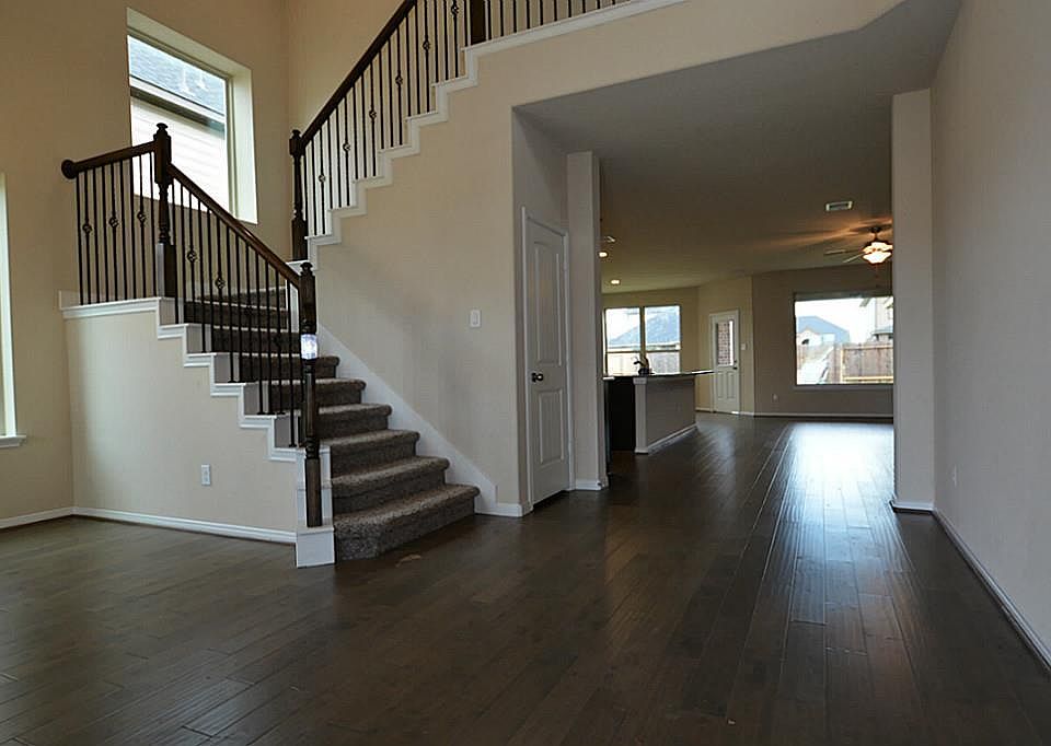 1st image of 25507 Fleming Lodge Ln