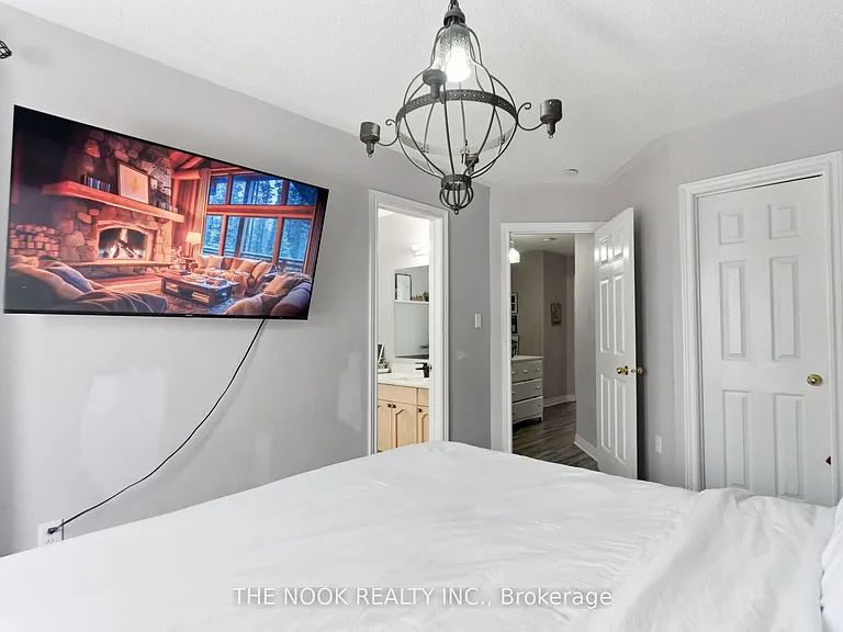 119 Brownstone Cres — Photo 21