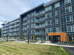 10838 Whalley Blvd #204, Surrey, BC V3R 5J8