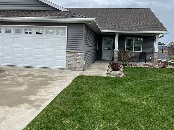 749 14th St, Wabasha, MN 55981