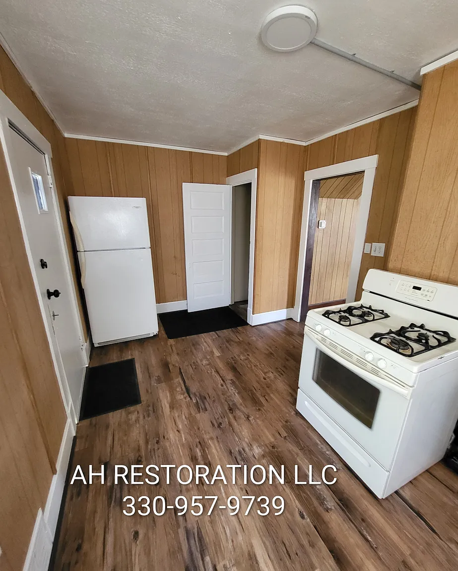 557 Dorothy Ave photo 1