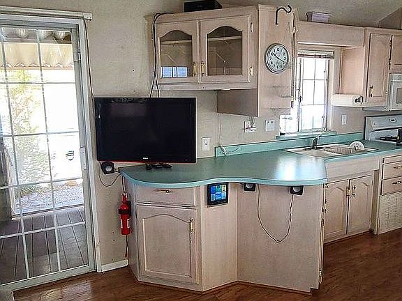 2nd image of 1534 Beachcomber Blvd #4