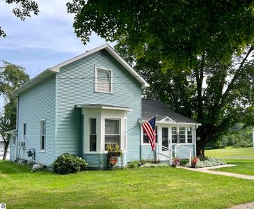 200 W Main St, Leroy, MI, 49655