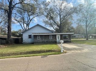 579 W McClellan St, Ponchatoula, LA 70454