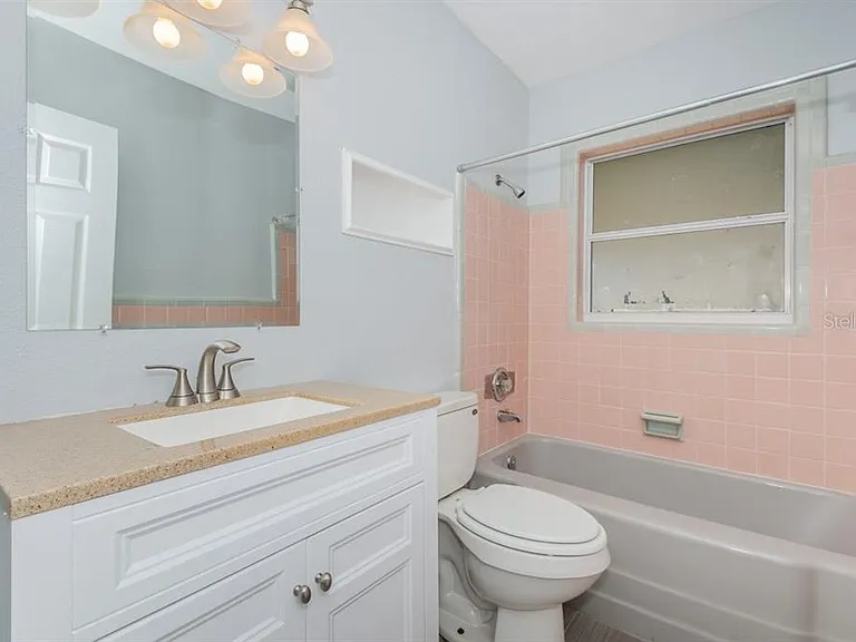 408 S Aurora Ave — Photo 9