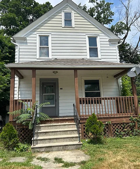 213 George St — Photo 1