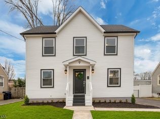 9 Terry Ln, Clark, NJ 07066
