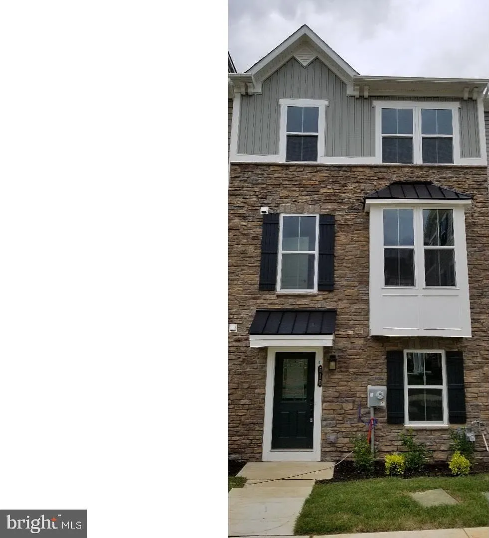 3 bed, 4.0 bath, 2056 sqft, $3,300 — Photo 1