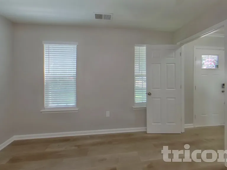 9022 Jaldena Dr — Photo 10