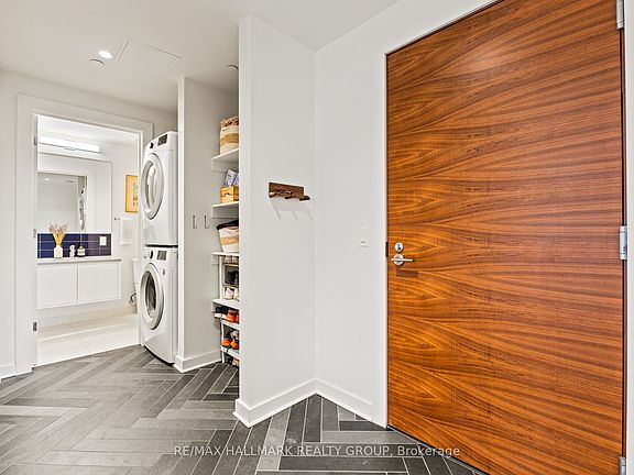 4th image of 135 Barrette St #207