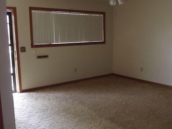 Living or Dining Room 