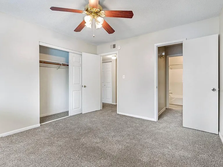 Stoneside Apartments — Photo 46