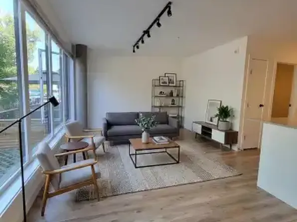2502 16a St SW #102, Calgary, AB T2T 4K5