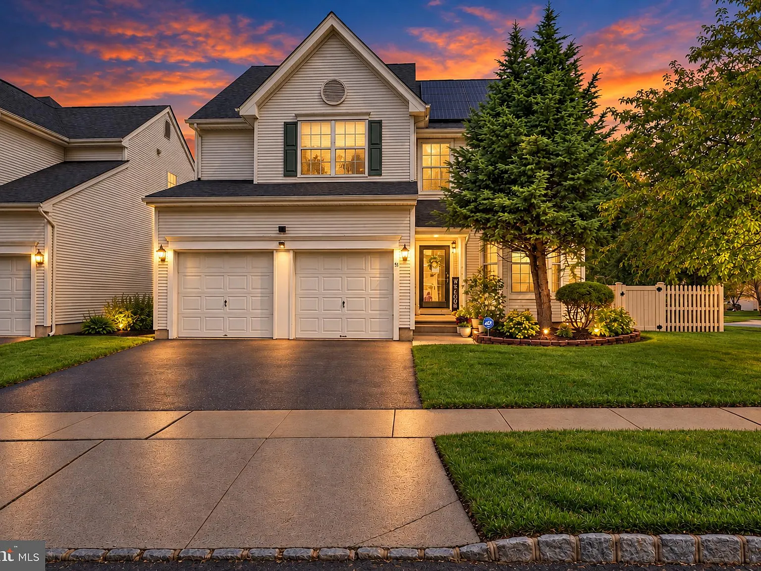 4 bed, 3.5 bath, 2272 sqft, $4,950 — Photo 1