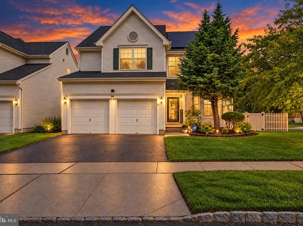31 Belmont Dr, Robbinsville, NJ 08691