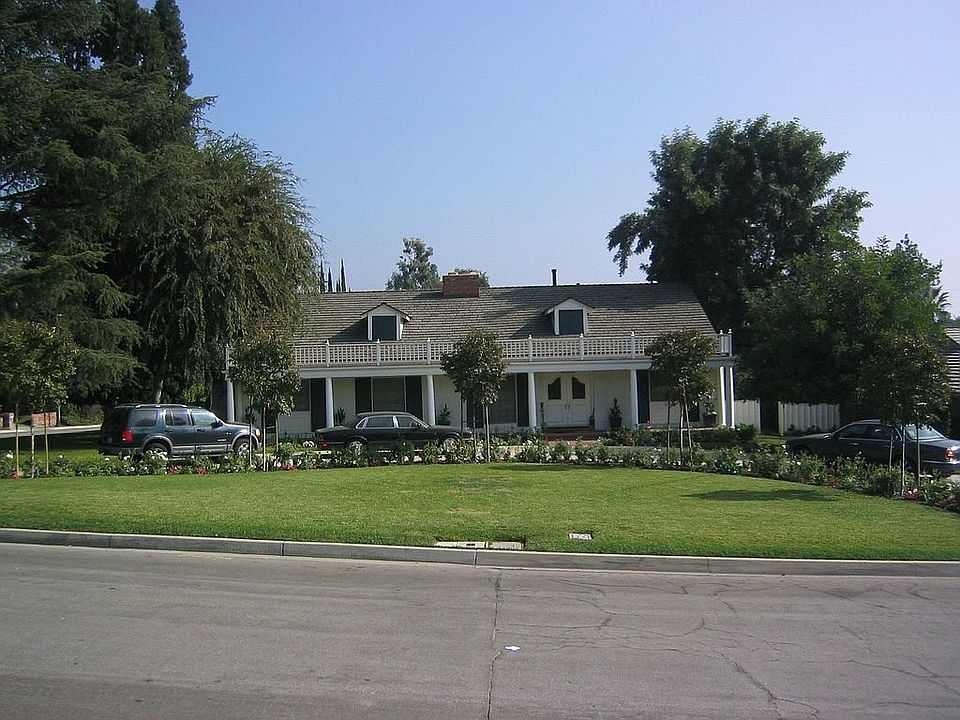 2nd image of 1444 Oak Meadow Rd