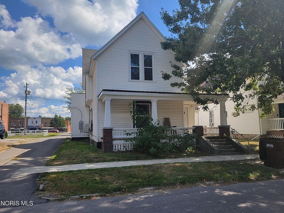 1st image of 210 N Gilbert St