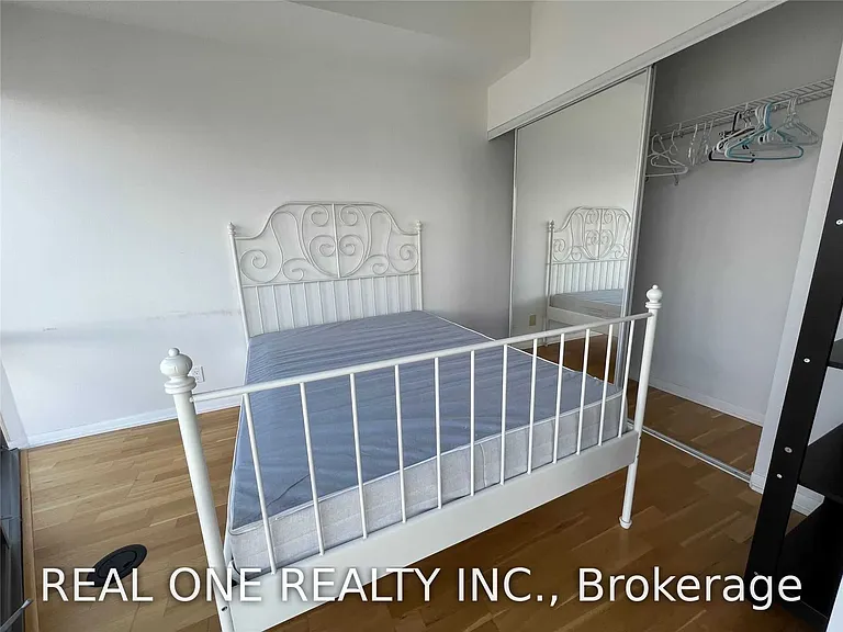 832 Bay St #3903 — Photo 21