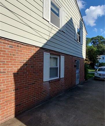 4th image of 312 Burleigh Ave