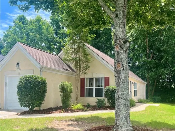 3615 Maple Valley Dr, Cumming, GA 30040